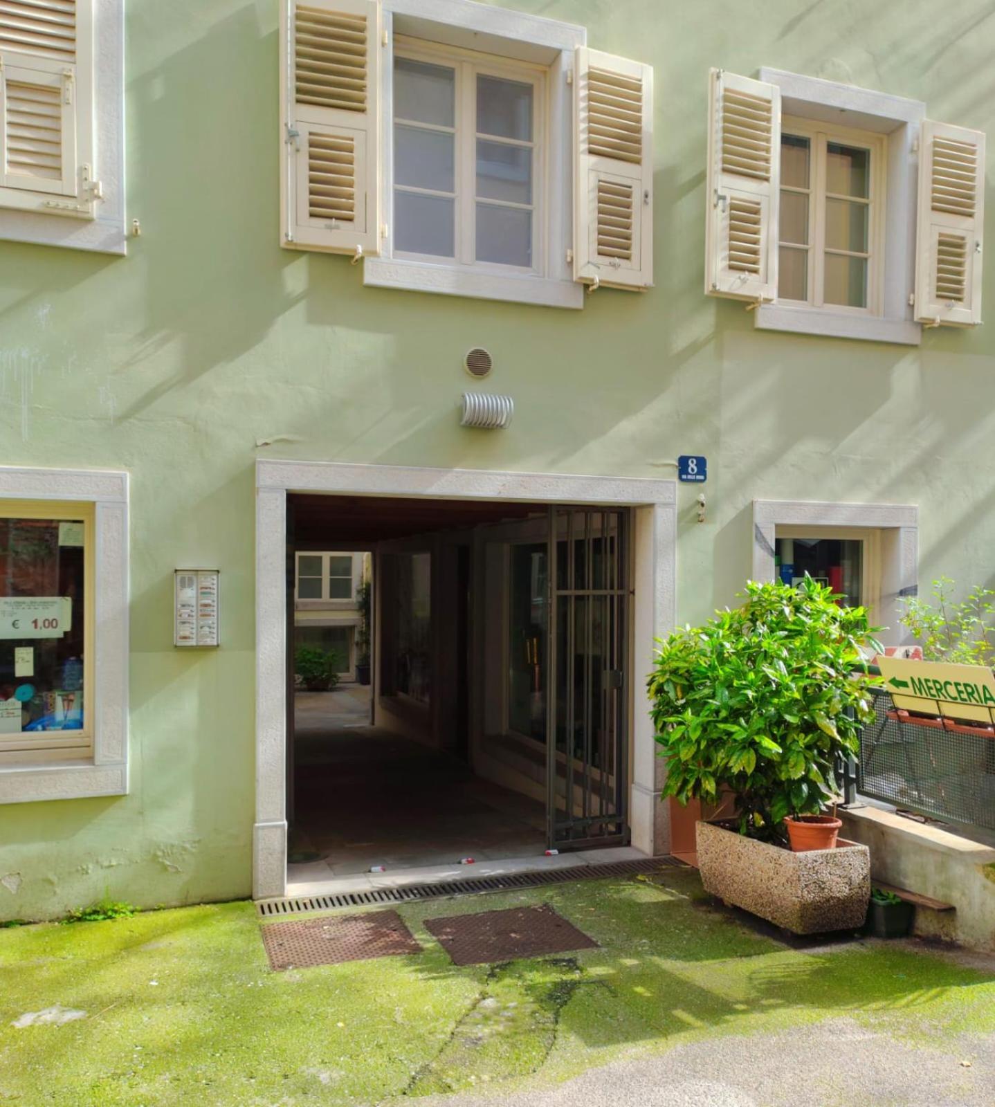 Delle Mura Apartment *